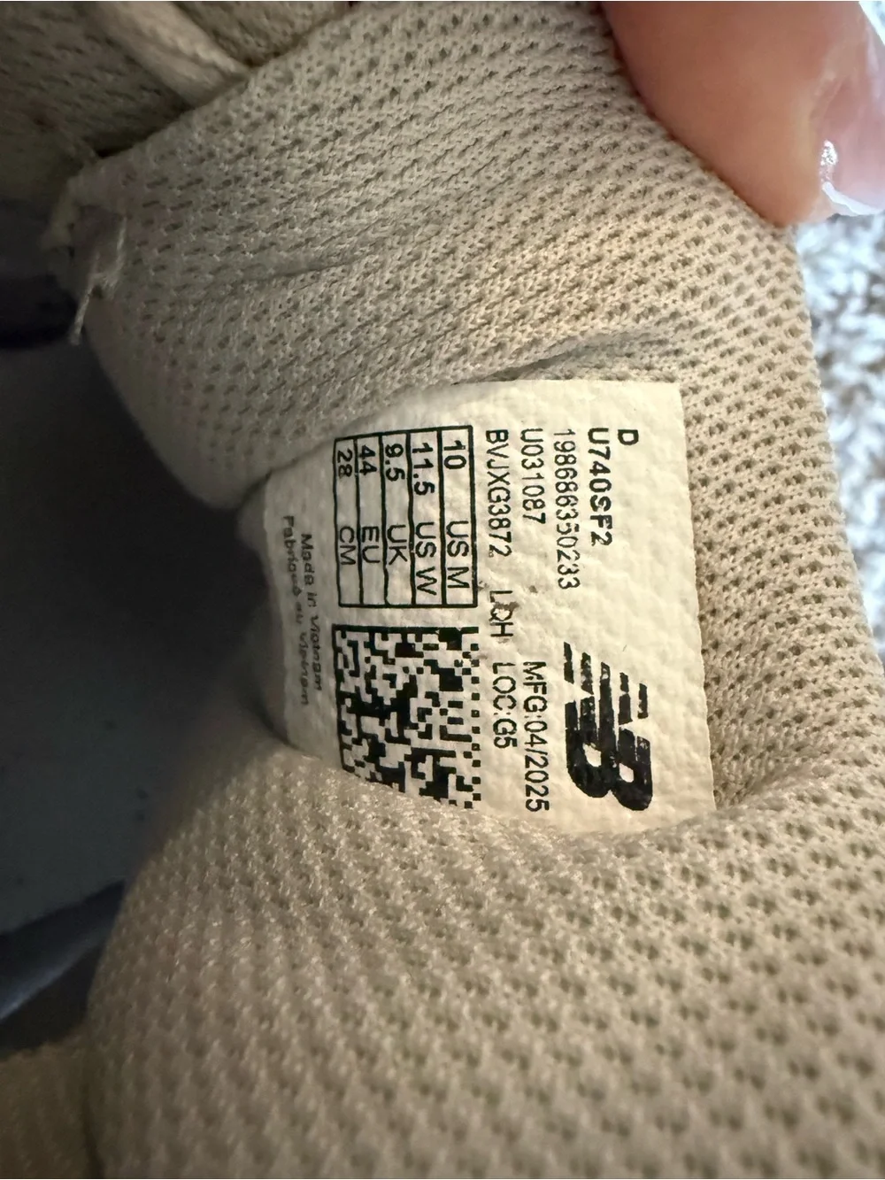 New Balance 740 White and Green Sneakers